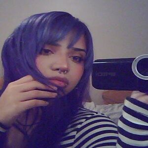 Meet your Posher, Valeria